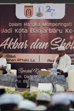 Semarak Harjad ke-27 Kota Banjarbaru: Ribuan Jemaah Larut dalam Kekhusyukan Tablig Akbar bersama Ustaz Hanan Attaki